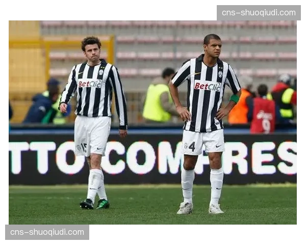 尤文图斯训练课重点演练4-3-3,新援边锋有望首次进入首发阵容